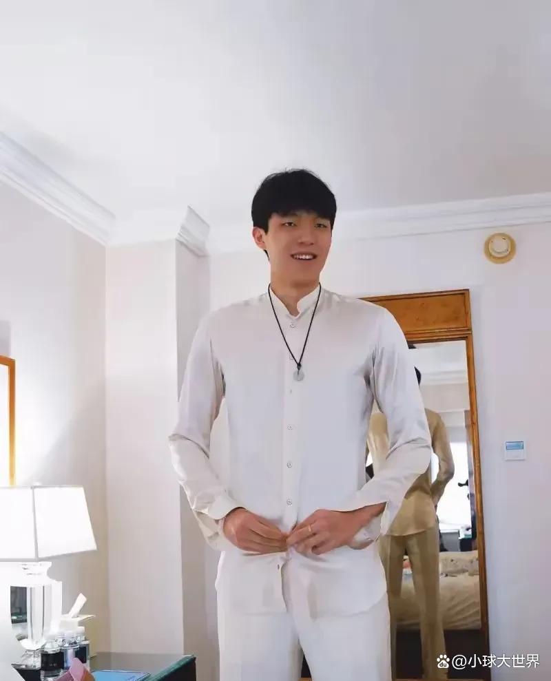 杨瀚森给所有人留下深刻印象他是开拓者长期计划的简单介绍
