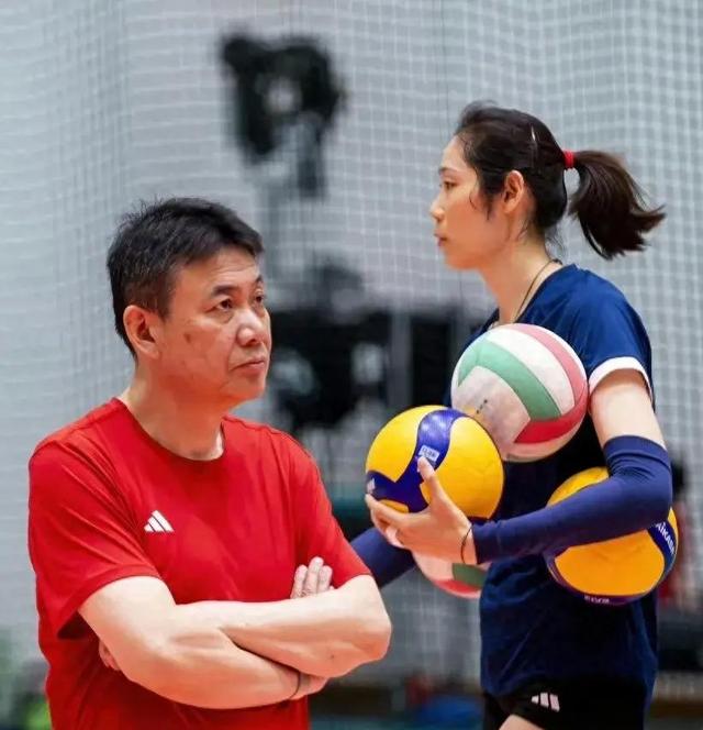 关于赖亚文:中国男排与世界强队仍有明显差距将继续改革的信息