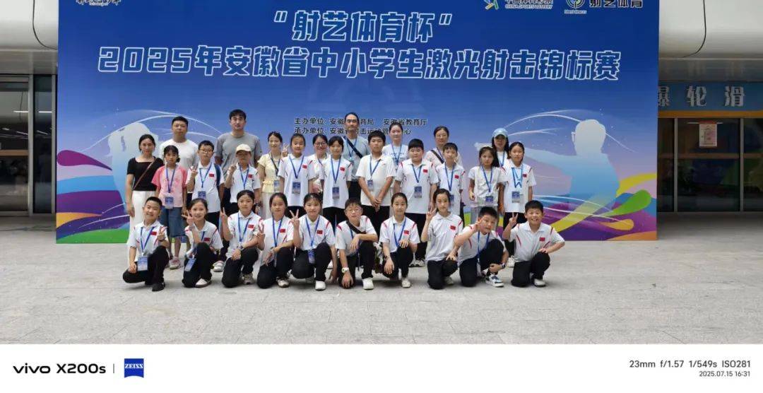 肯尼亚运动员斩获佳绩，勇夺头名